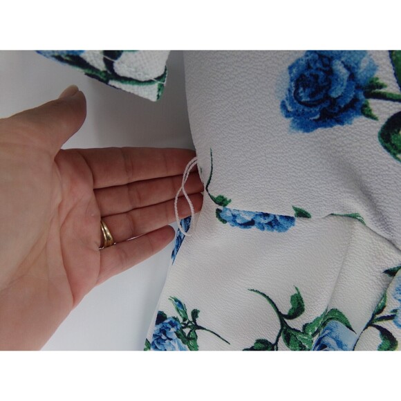 Altar'd State Women Size Med Blue/white Floral Tie Zip Back Romper NO Belt - Picture 3 of 11